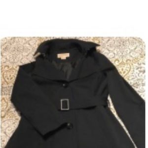 Michael Kors belted raincoat in excellent condition